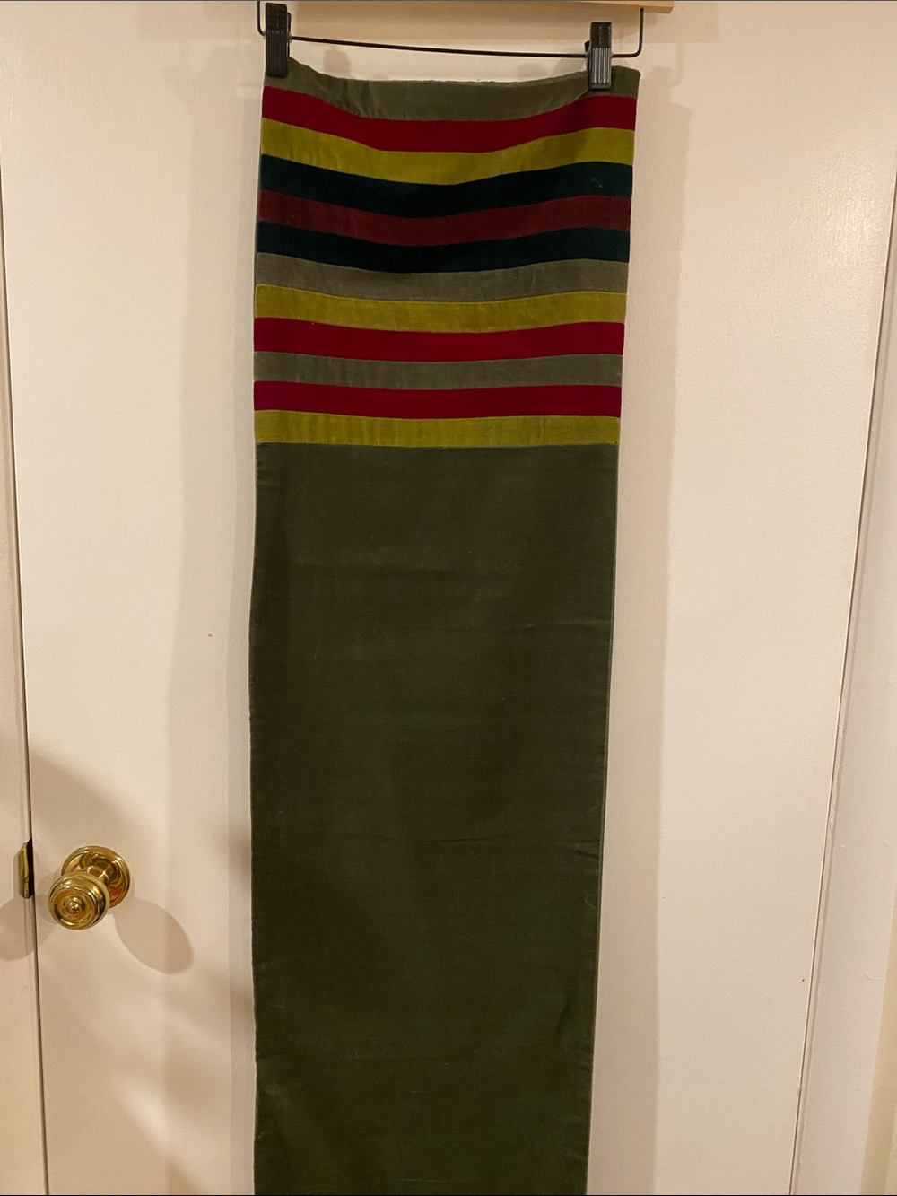 Table Runner - Picture 2 of 3